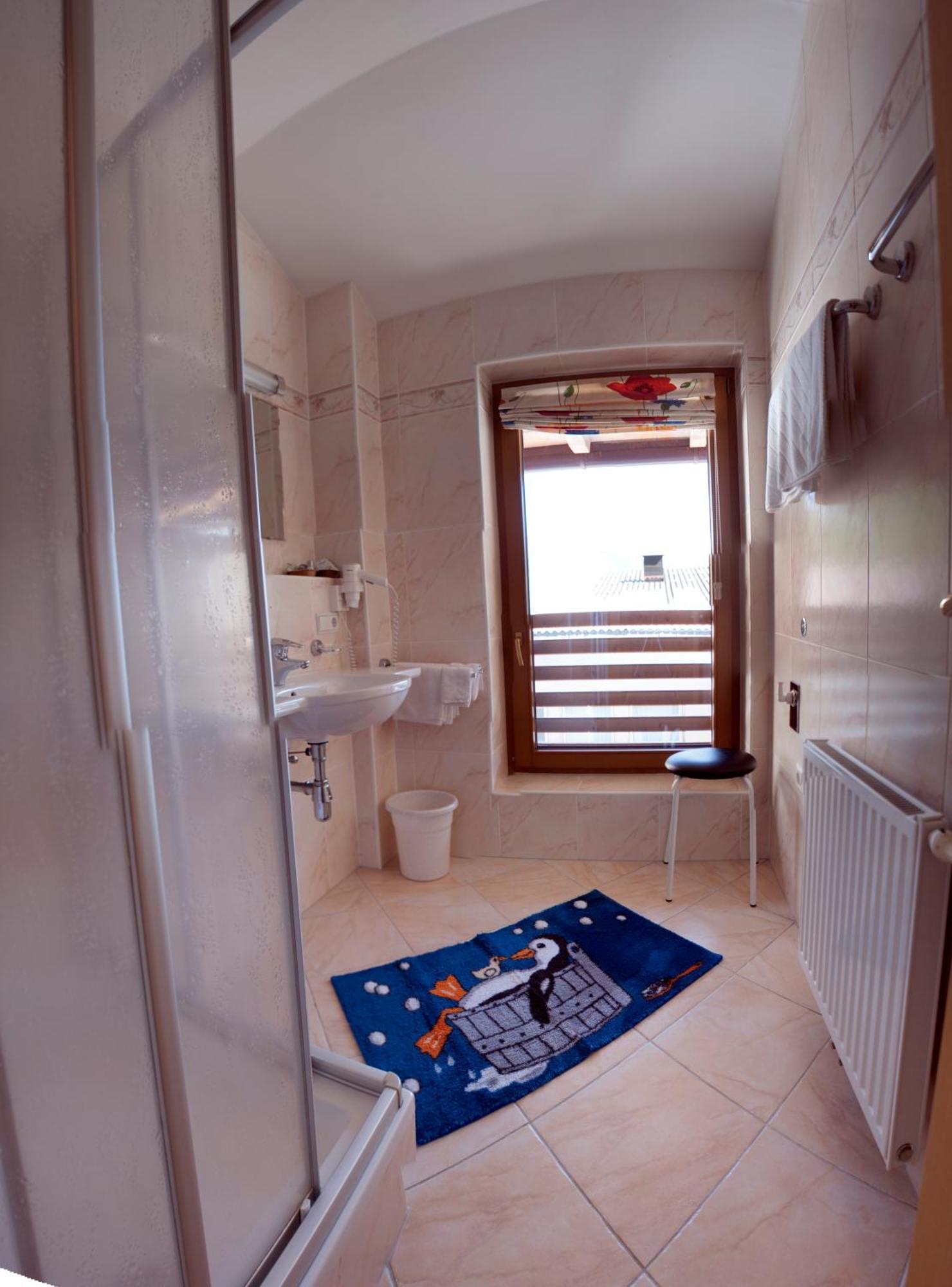 Hotel Garni Jennewein Майерхофен Екстериор снимка