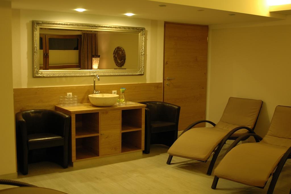 Hotel Garni Jennewein Майерхофен Екстериор снимка