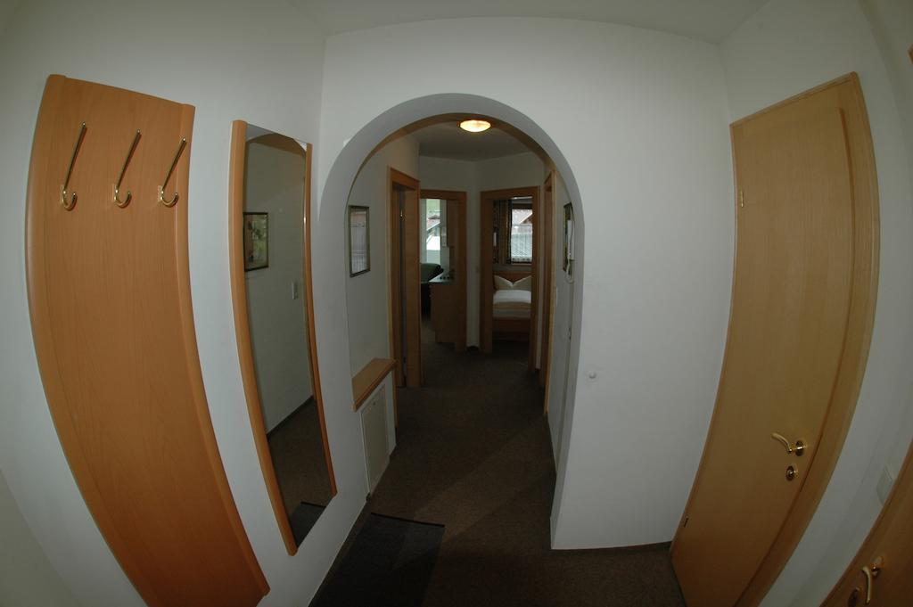 Hotel Garni Jennewein Майерхофен Стая снимка