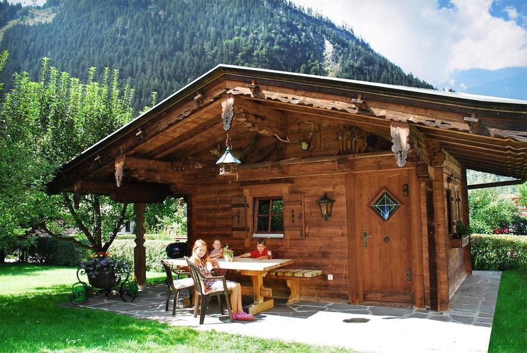 Hotel Garni Jennewein Майерхофен Екстериор снимка